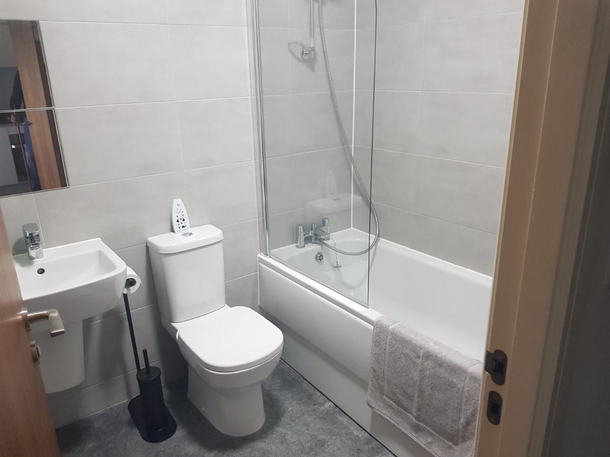 Spacious 1 Bed Relocation Apartment Free Parking, Brierley Hill Εξωτερικό φωτογραφία