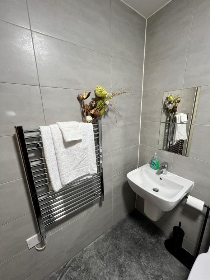 Spacious 1 Bed Relocation Apartment Free Parking, Brierley Hill Εξωτερικό φωτογραφία