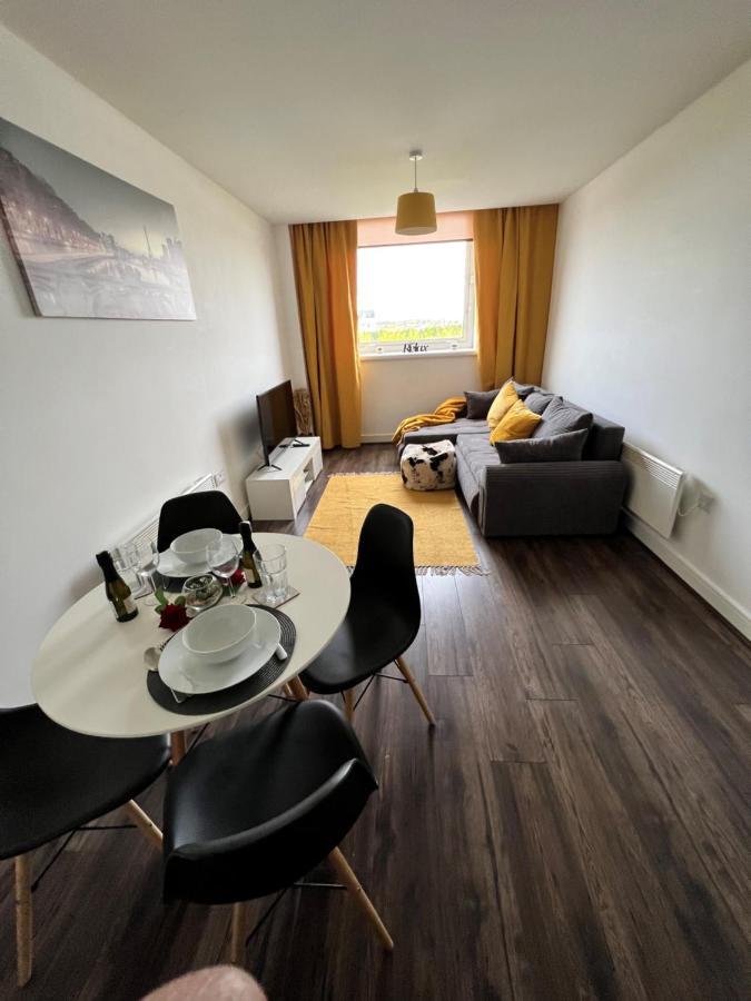 Spacious 1 Bed Relocation Apartment Free Parking, Brierley Hill Εξωτερικό φωτογραφία
